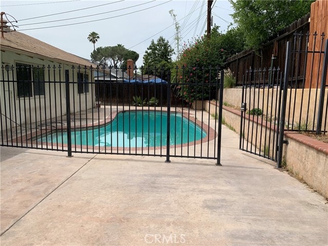 Foto del edificio - 2282 E 17th St