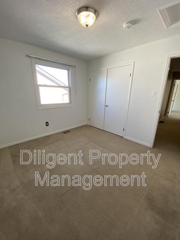 Building Photo - 1103 Huntington Cir