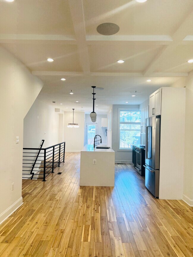 Building Photo - 1310 Spring Rd NW