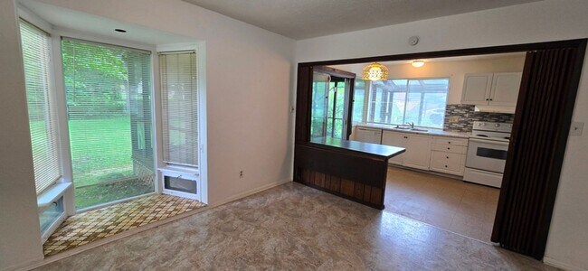 Foto del edificio - House for Rent in Spanish Lake