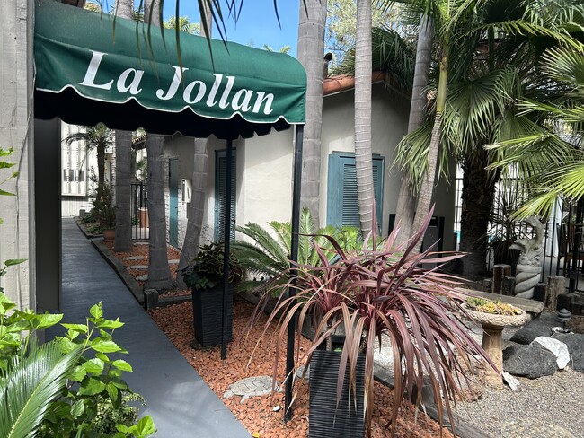 Building Photo - La Jollan Apartments