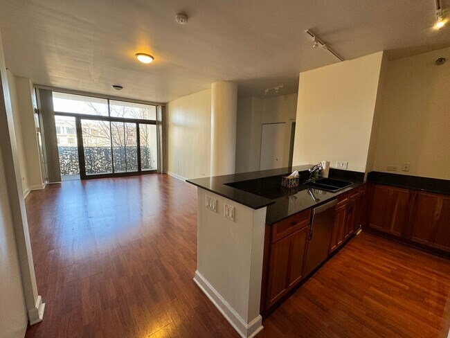 Foto del edificio - 1322 S Prairie Ave