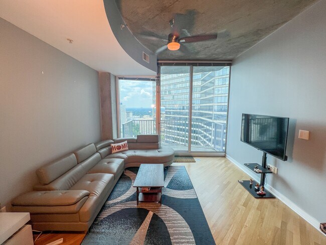 Foto del edificio - 400 W Peachtree St NW