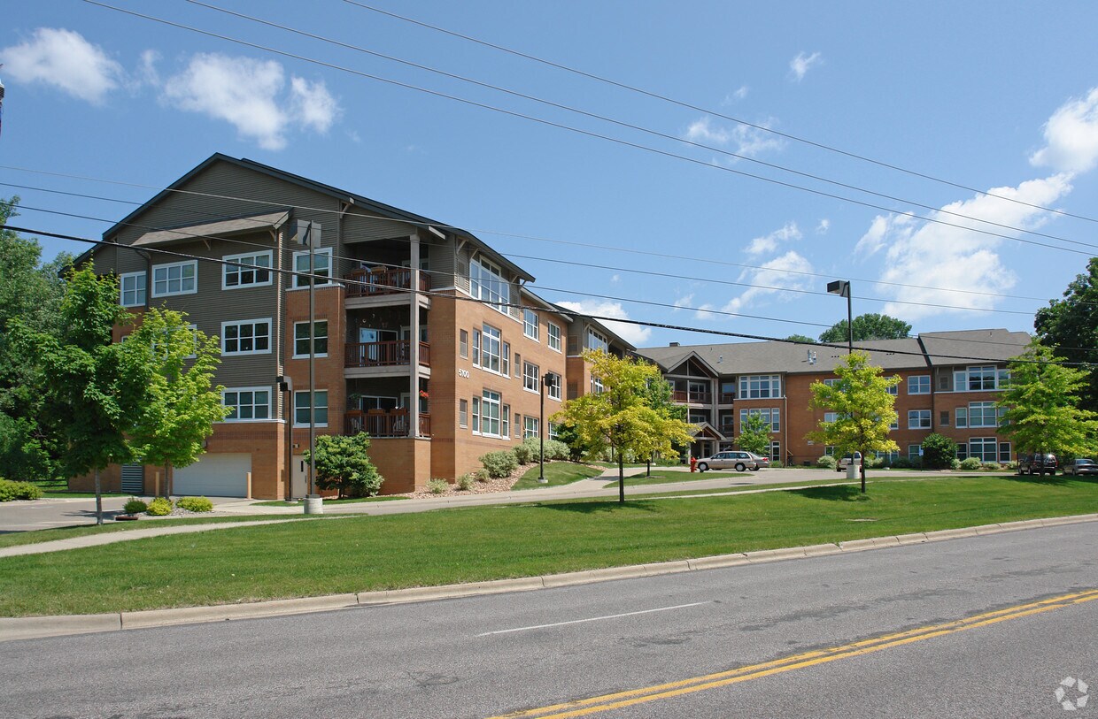 Summerhill Cooperative of Bloomington Apartments in Bloomington, MN