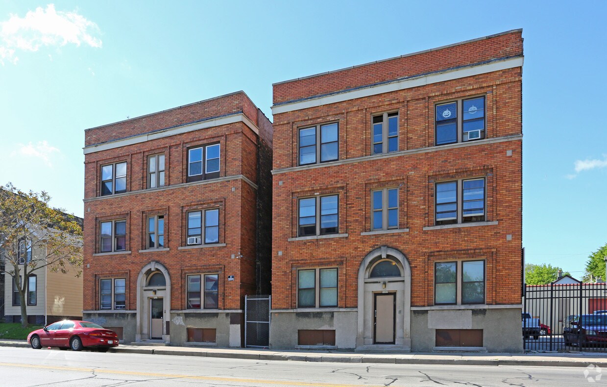 Building Photo - 1235-1241 W National Ave
