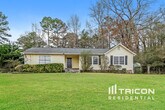 Foto principal - 321 Lakeshore Dr