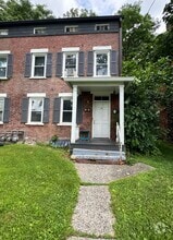Building Photo - 95 Delafield St