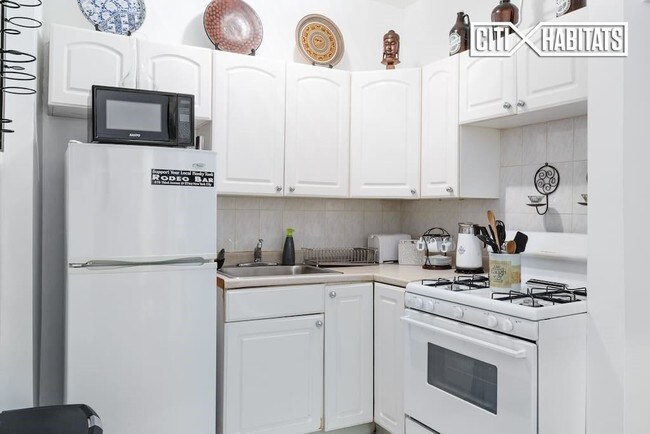 Foto del edificio - 324 E 14th St