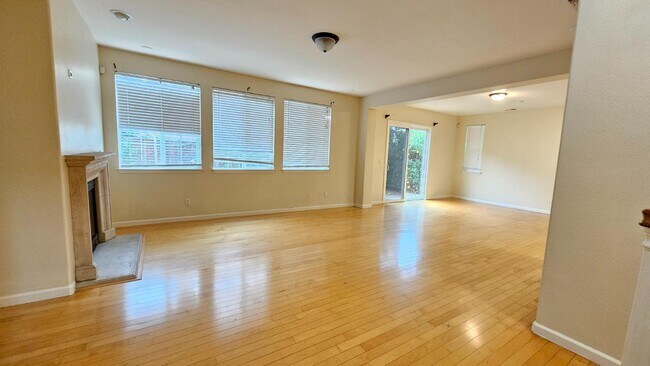 Foto del edificio - 480 N Orinda Ct