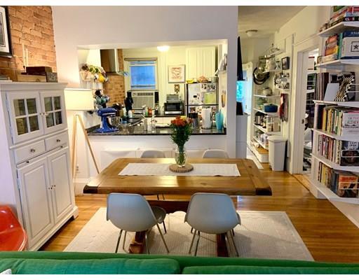 Foto principal - 298 Bunker Hill St