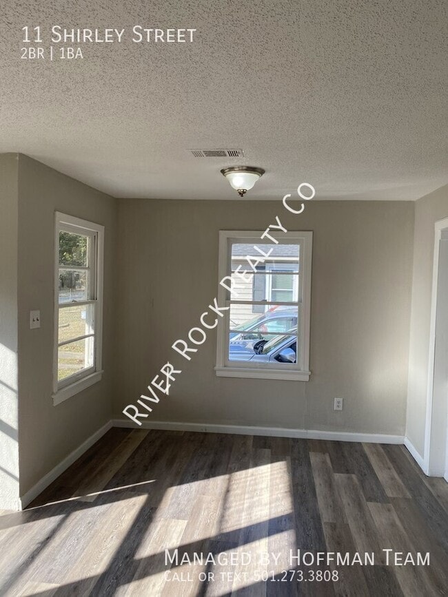 Building Photo - 11 Shirley St