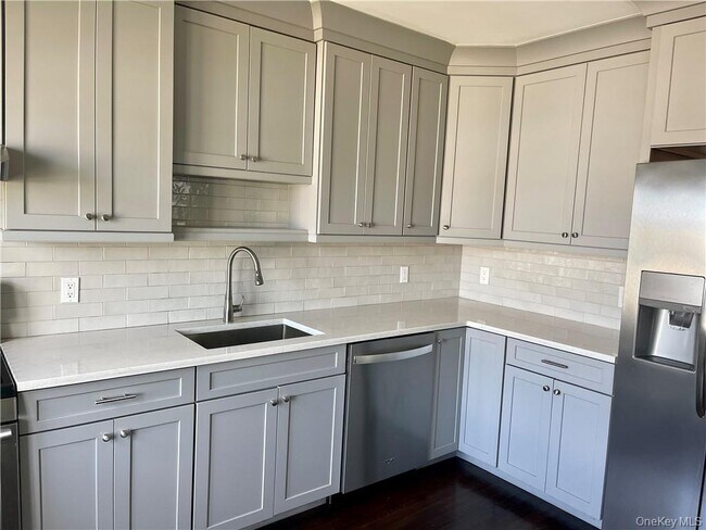 Foto del edificio - 227-229-229 S Ridge St