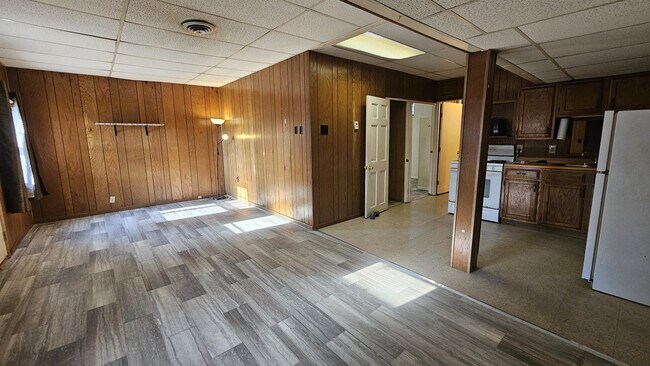 Building Photo - 3406 Van Hook Ave