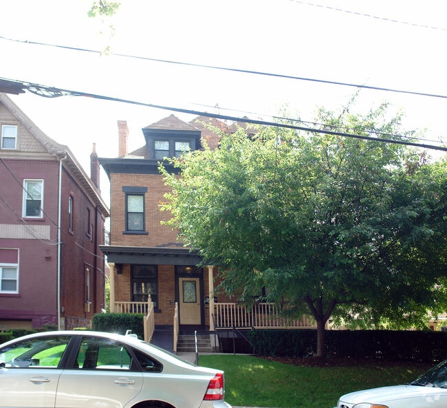 Building Photo - Graham House Apartments