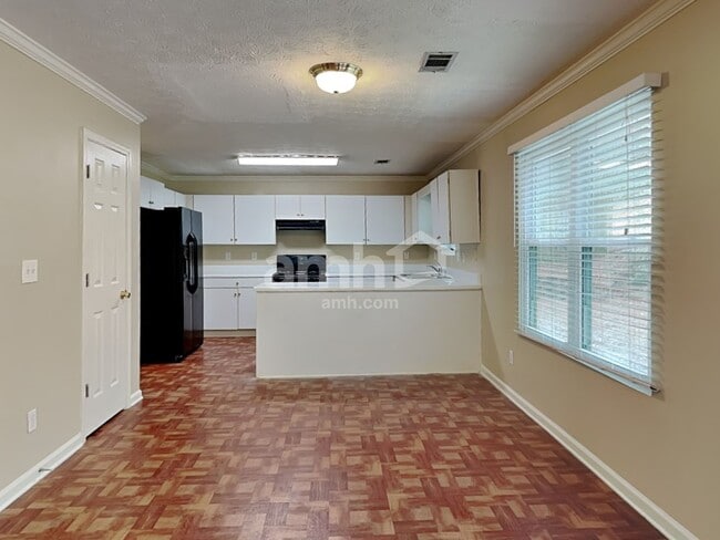 Building Photo - 3002 Sentinel Cir