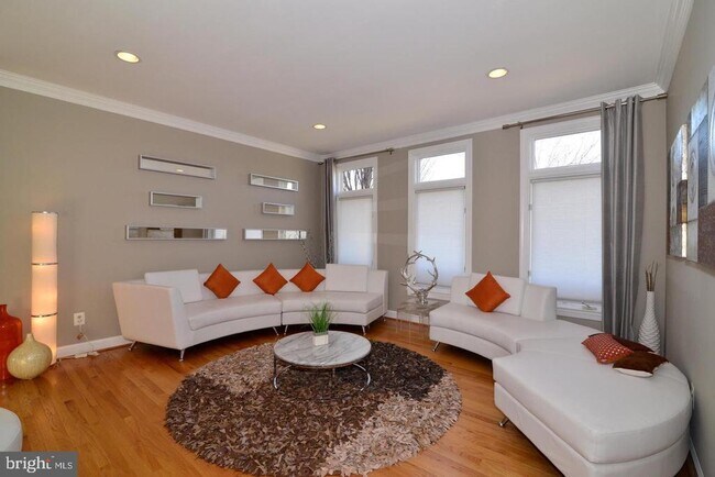 Building Photo - 23024 Minerva Dr