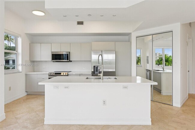 Foto del edificio - 19900 E Country Club Dr