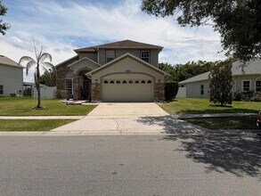 Building Photo - 2418 Huron Cir