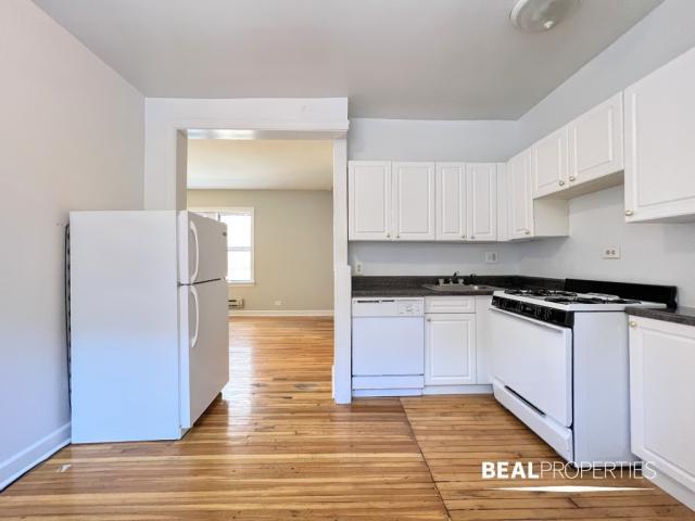 Building Photo - 1 bedroom in CHICAGO IL 60613