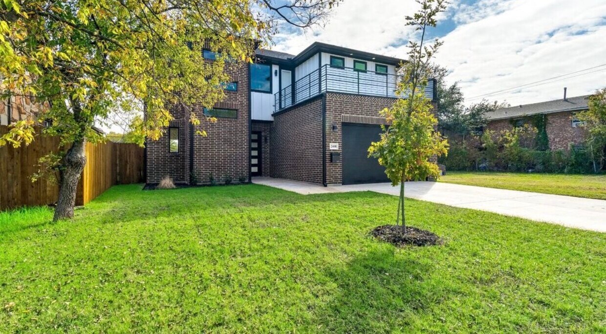 Foto principal - 2408 Peabody Ave