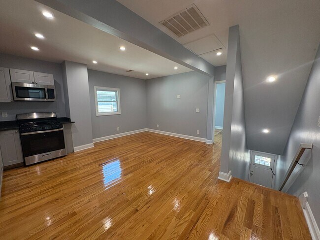 Foto del edificio - 1224 Monroe Ave