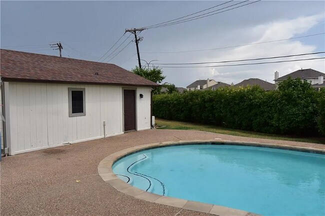 Building Photo - 10605 Bachman Dr