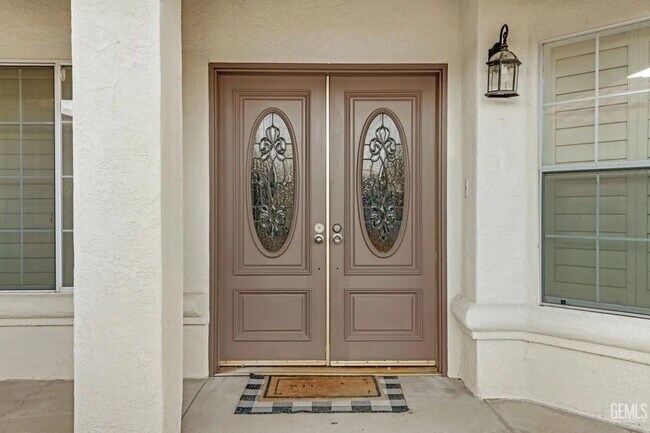 Foto del edificio - 14004 Las Entradas - Gorgeous NW remodeled...