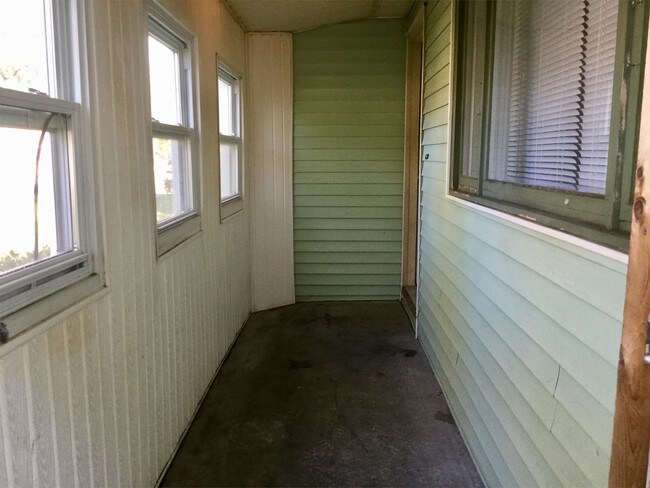 Foto del edificio - 1810 S Twyckenham Dr