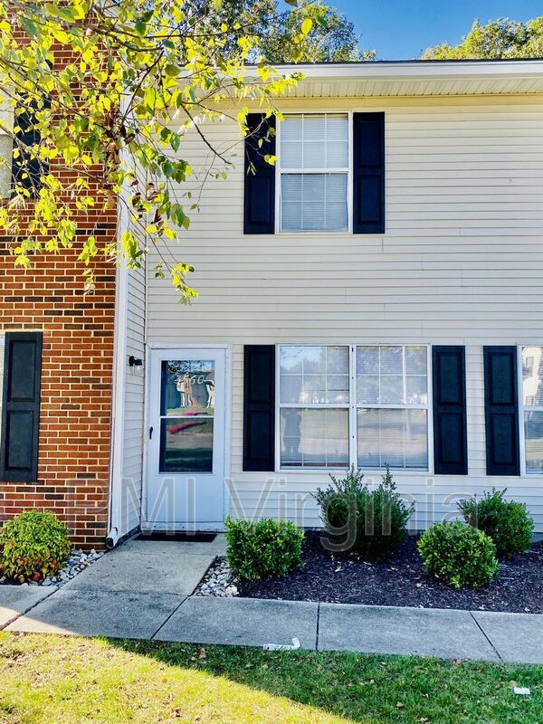 Foto principal - 3560 Clover Meadow Dr