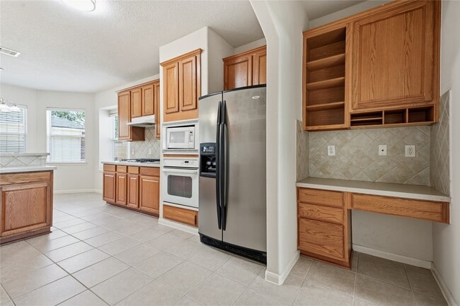 Building Photo - 6165 Darlington Ct