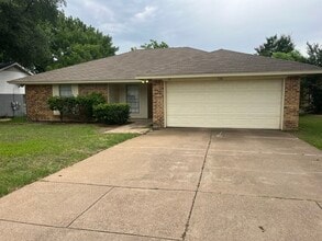 Building Photo - 736 Montvale Dr