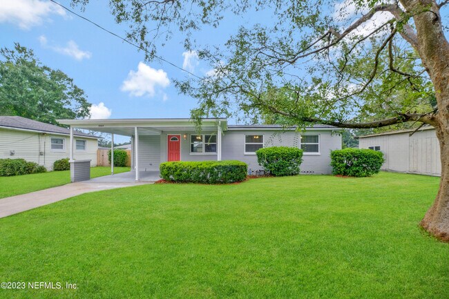 Building Photo - 6585 Larne Ave