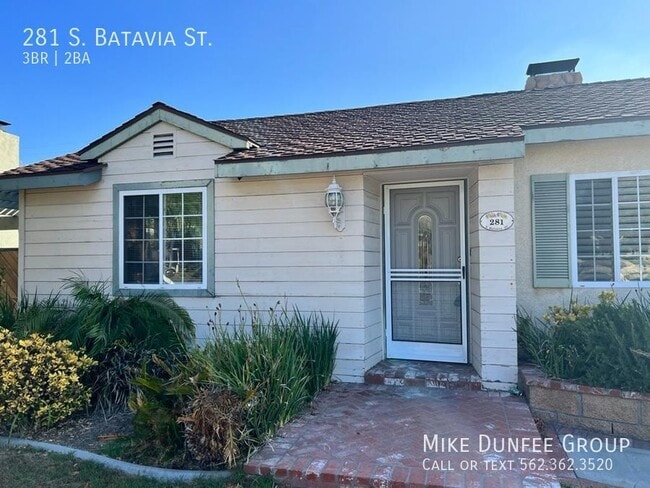 Building Photo - Old Towne Three Bedroom House with Private...