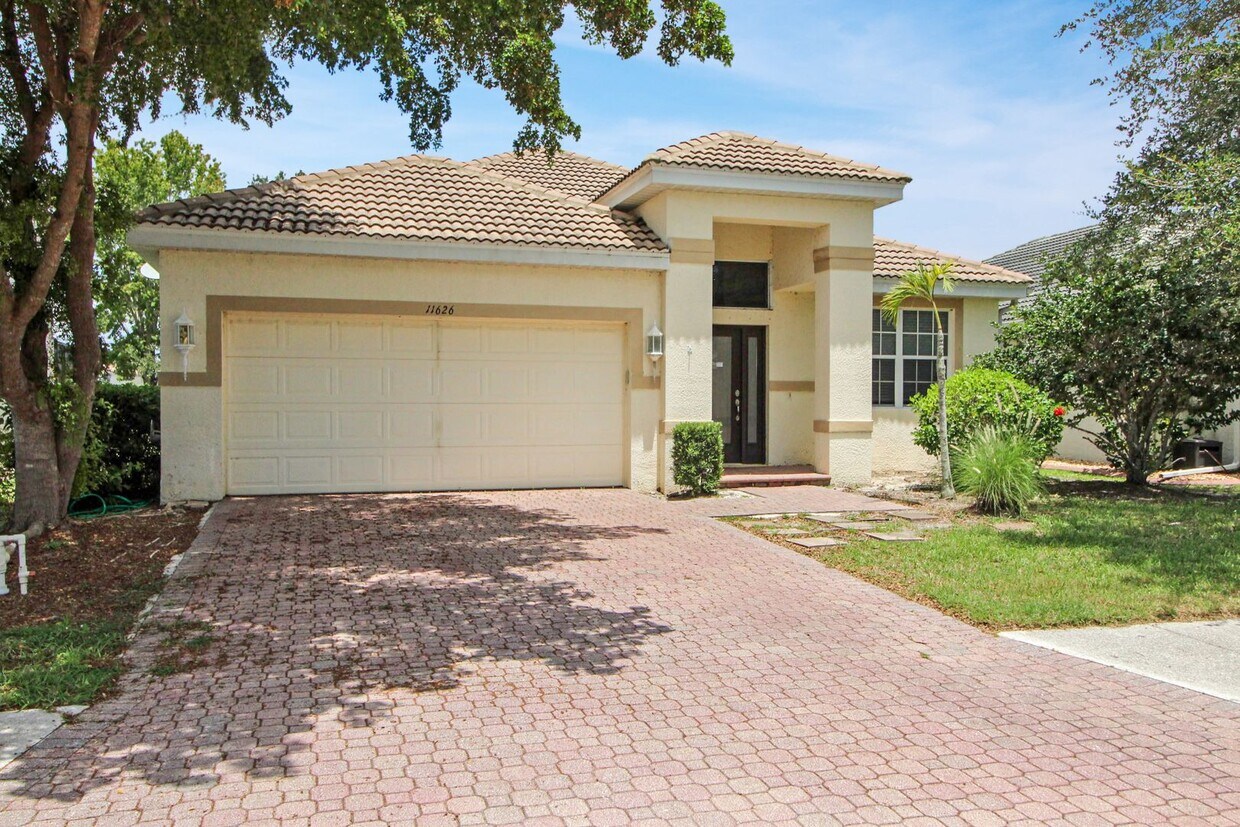 Stoneybrook Annual Home for Rent House Rental in Venice, FL