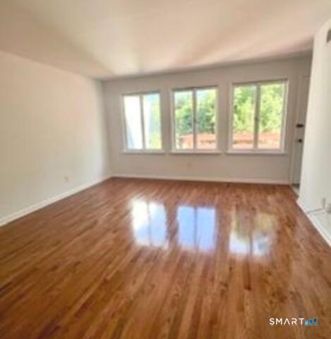 Foto del edificio - 9 Pine Orchard Rd