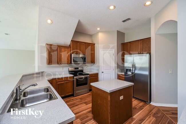 Foto del edificio - 1080 Meadow Pointe Ct