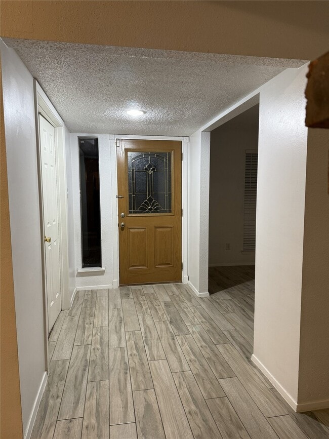 Building Photo - 3323 Big Horn Ct