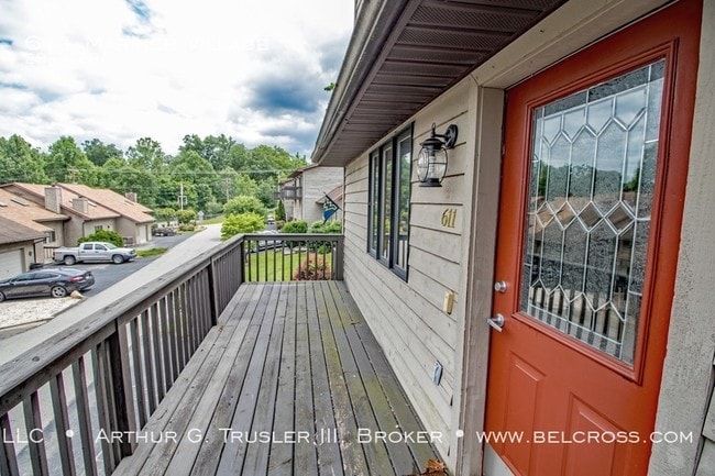 Building Photo - 611 Mariner Vlg