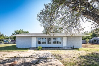 Building Photo - 2814 NW 34th St