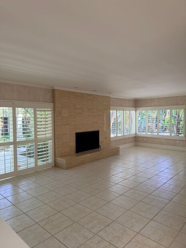 Foto del edificio - La Costa Resort Living | 3-Bedroom Tropical Paradise Home