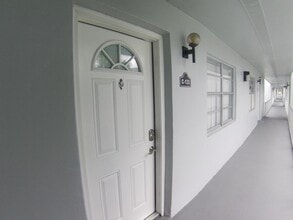 Building Photo - 133 Normandy Ln