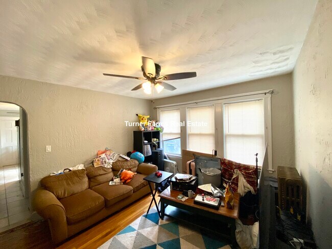 Building Photo - 9 Arlington St