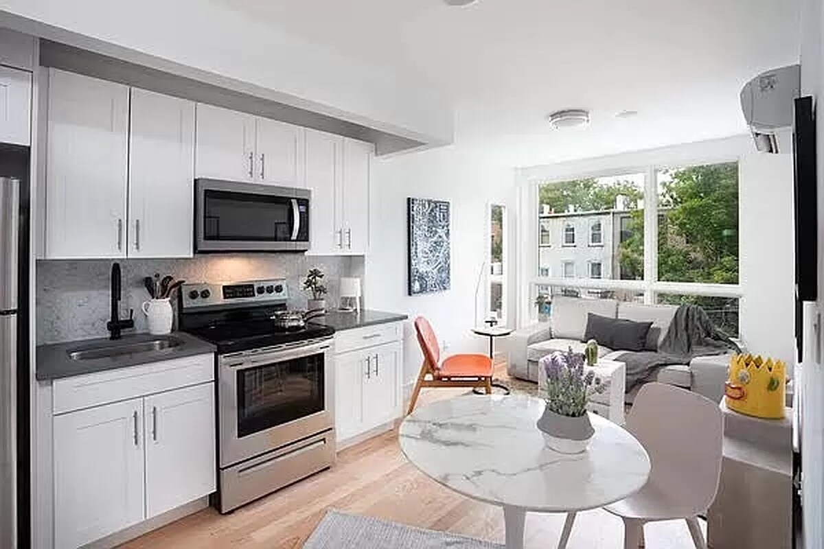 Foto principal - 802 Lafayette Ave