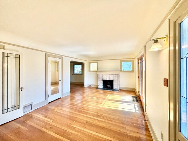 Foto del edificio - Green Lake Gem For Rent