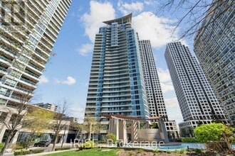 Building Photo - 1-2811 Elm Dr W
