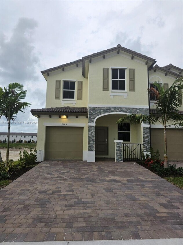 Foto principal - 2785 SE 25th Ave