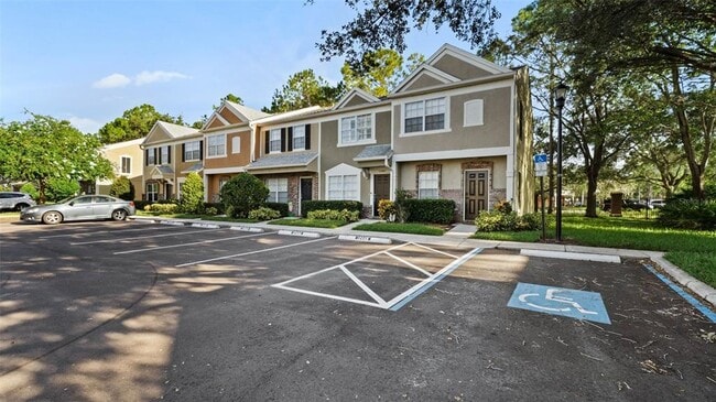 Foto del edificio - 12444 Berkeley Square Dr