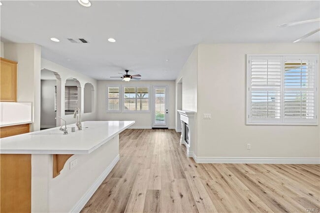 Foto del edificio - 28355 Stansfield Ln