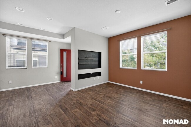 Building Photo - 16041 E Elk Dr