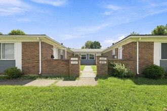 Building Photo - 2408-2414-2414 Red Coach Dr
